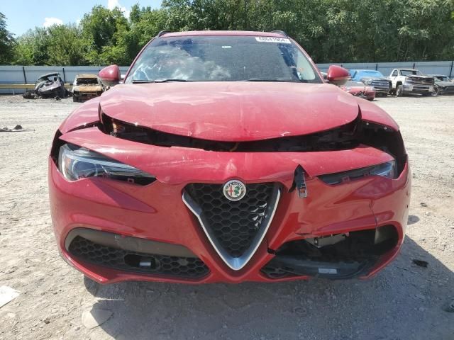 2018 Alfa Romeo Stelvio Sport