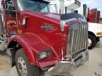 2001 Kenworth Construction T800