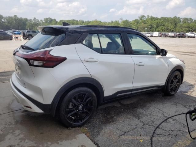 2022 Nissan Kicks SR