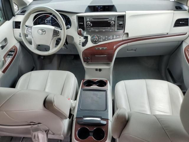 2012 Toyota Sienna XLE