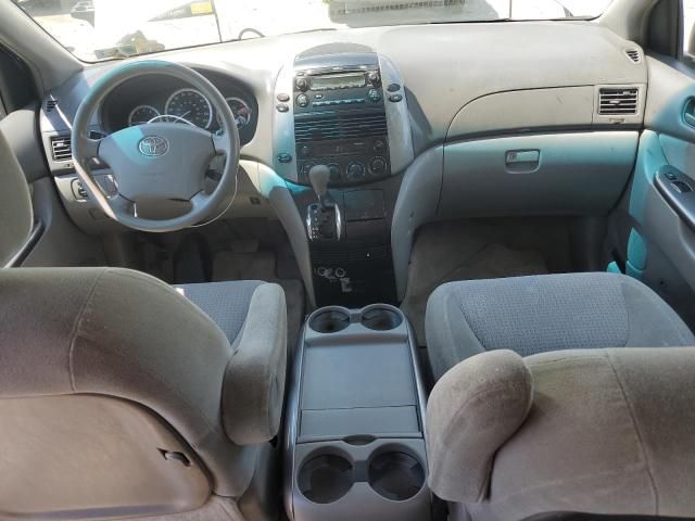 2009 Toyota Sienna CE