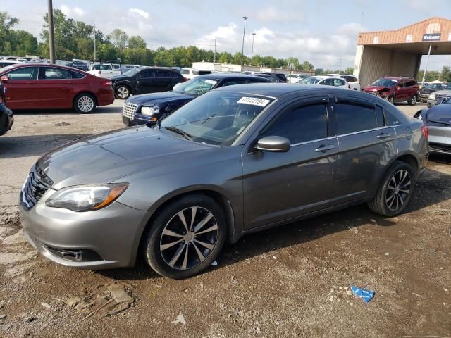 2013 Chrysler 200 Limited