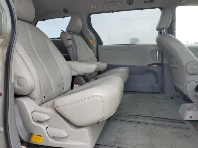 2014 Toyota Sienna XLE