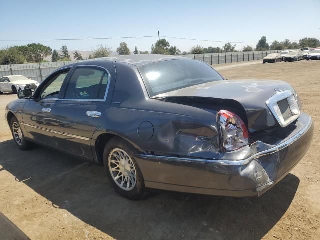 2001 Lincoln Town Car Signature