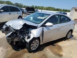 Carros salvage para piezas a la venta en subasta: 2017 Hyundai Accent SE