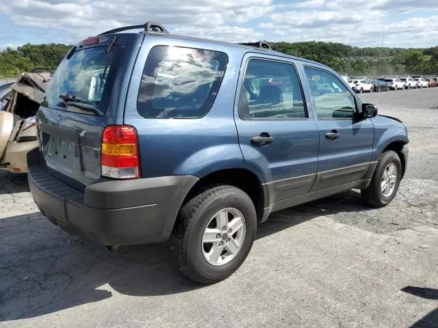 2005 Ford Escape XLS