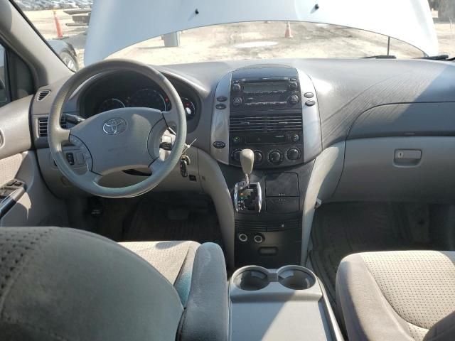 2008 Toyota Sienna CE