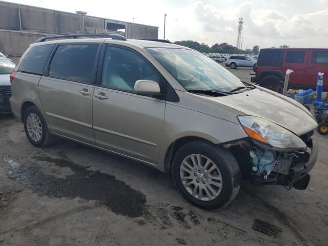 2010 Toyota Sienna XLE