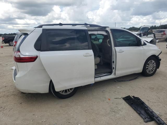 2016 Toyota Sienna XLE