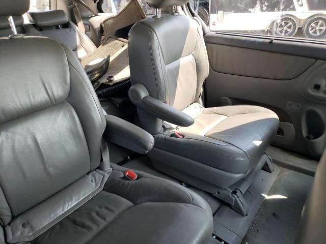 2004 Toyota Sienna XLE