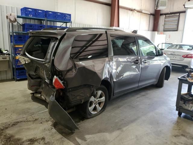 2013 Toyota Sienna LE