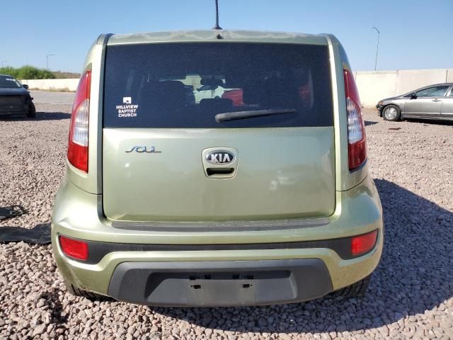 2013 KIA Soul +