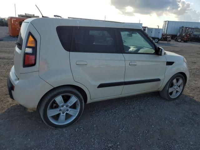 2010 KIA Soul +