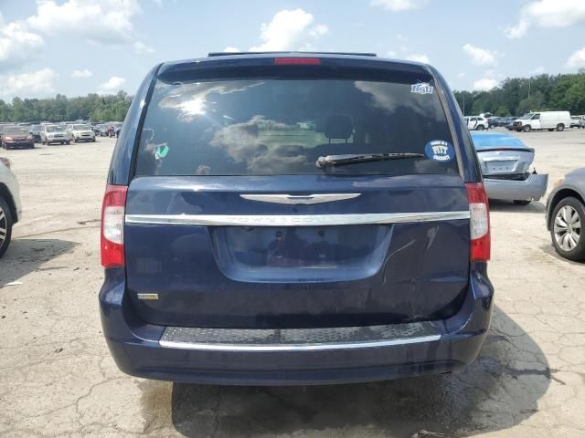 2014 Chrysler Town & Country Touring