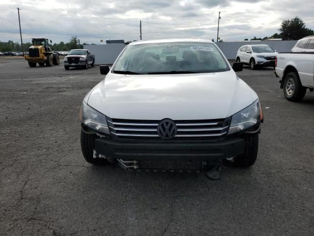 2013 Volkswagen Passat SE