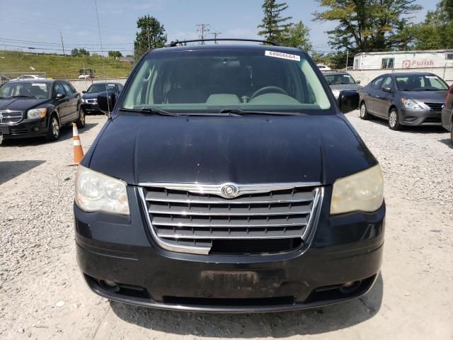 2009 Chrysler Town & Country Touring