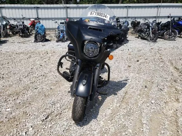 2021 Indian Motorcycle Co. Chieftain Dark Horse