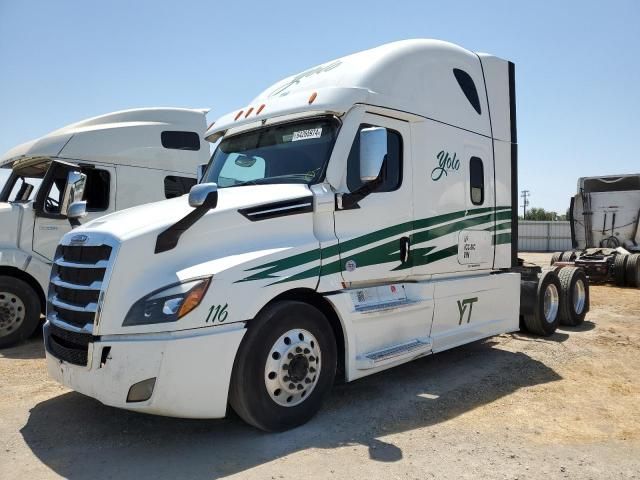 2021 Freightliner Cascadia 126