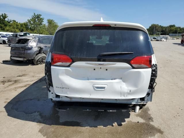 2020 Chrysler Pacifica Touring