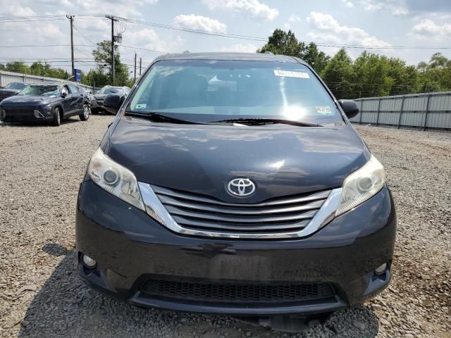 2013 Toyota Sienna XLE