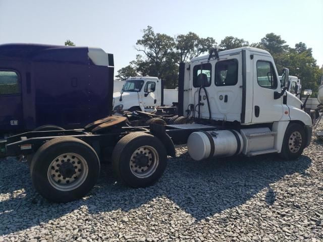 2019 Freightliner Cascadia 125