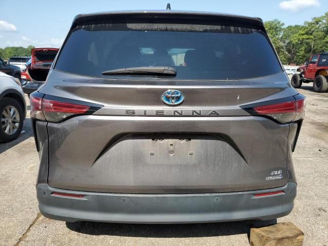 2021 Toyota Sienna XLE