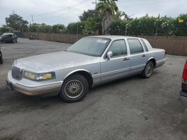 1996 Lincoln Town Car Signature