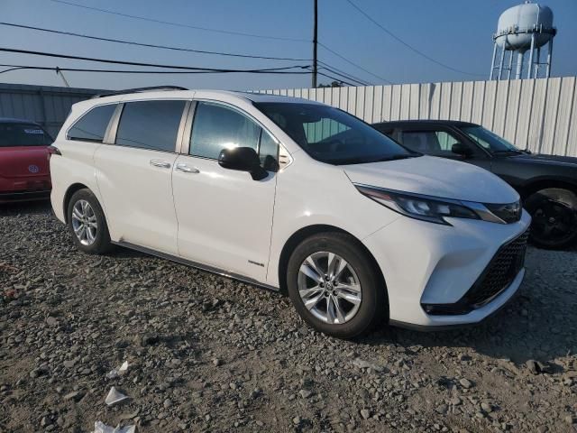 2021 Toyota Sienna XSE