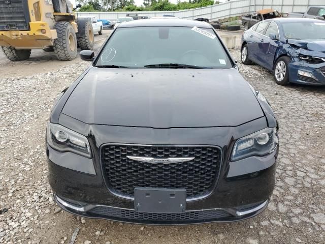 2016 Chrysler 300 S