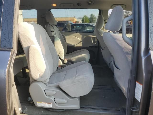 2015 Toyota Sienna LE