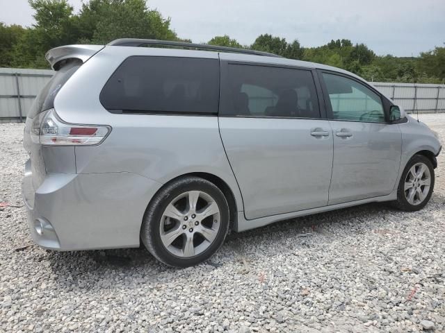 2012 Toyota Sienna Sport