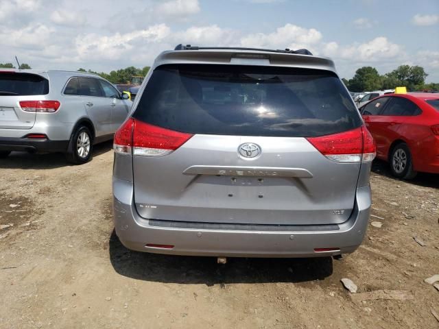 2013 Toyota Sienna XLE