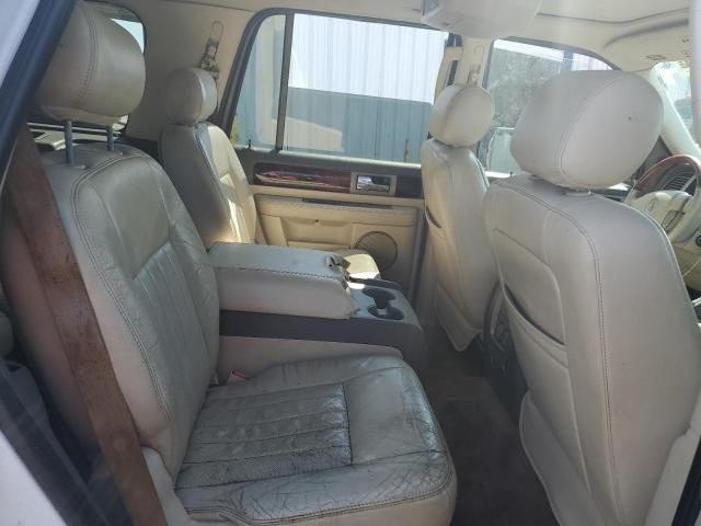 2004 Lincoln Navigator