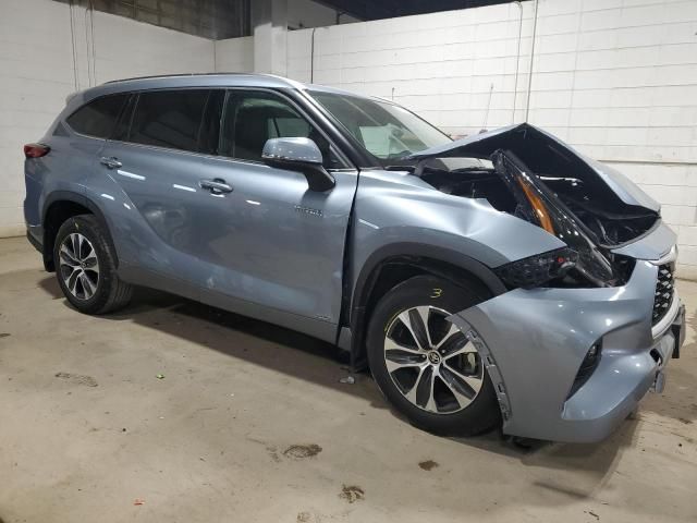 2021 Toyota Highlander Hybrid XLE