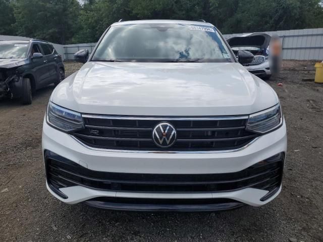 2023 Volkswagen Tiguan SE R-LINE Black