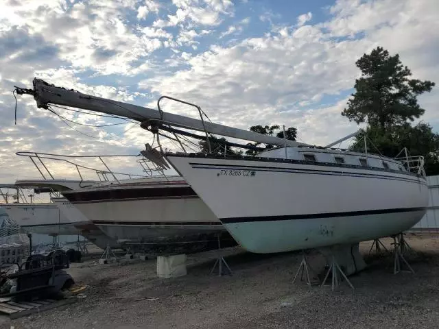 1981 Hunt Boat