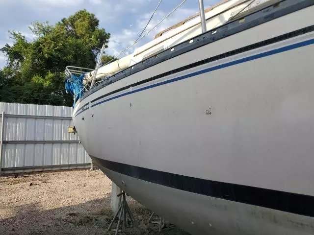 1981 Hunt Boat