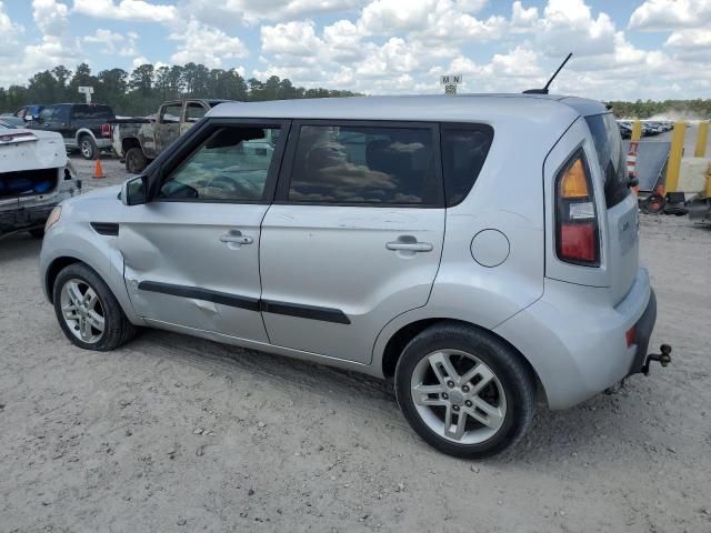 2011 KIA Soul +