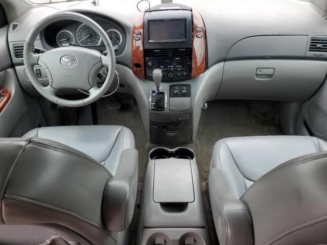 2005 Toyota Sienna XLE