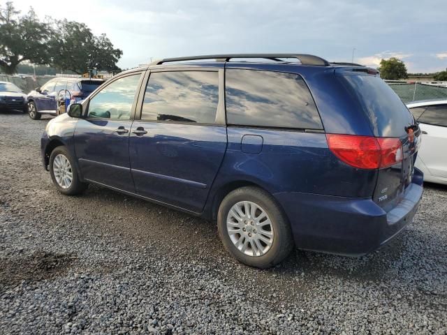 2007 Toyota Sienna XLE