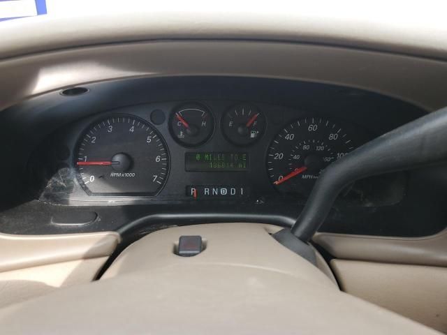 2004 Ford Taurus SE