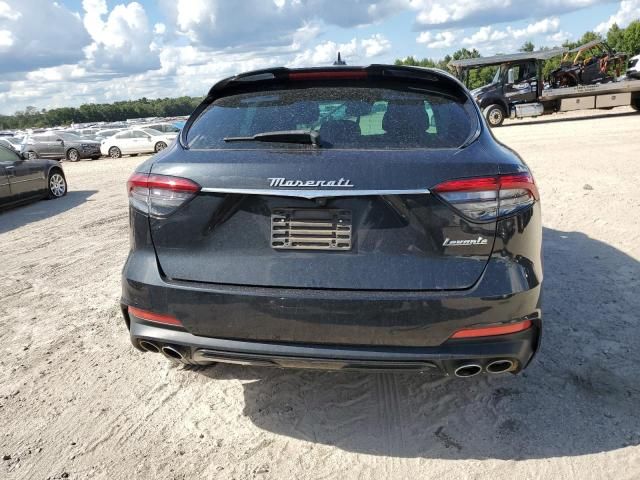 2022 Maserati Levante Base