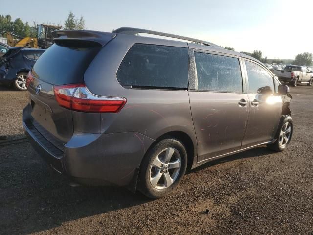 2015 Toyota Sienna LE