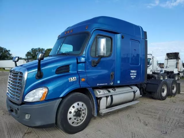 2013 Freightliner Cascadia 113