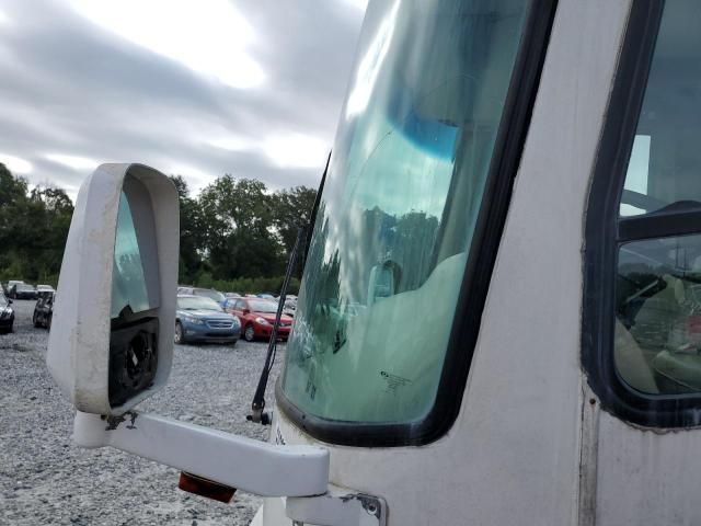 2001 Trailers Motor Home