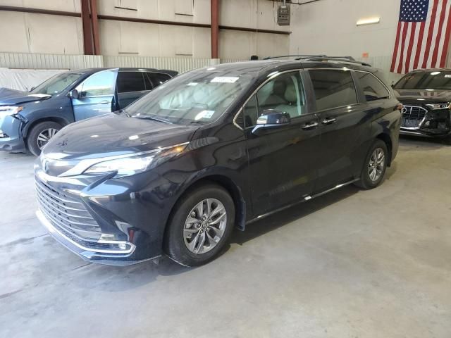 2024 Toyota Sienna XLE