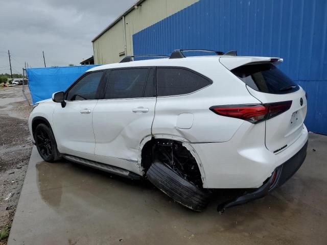 2022 Toyota Highlander L