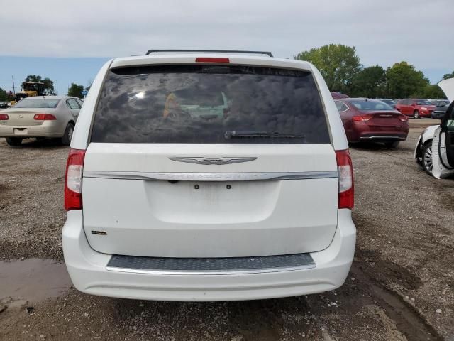 2016 Chrysler Town & Country Touring