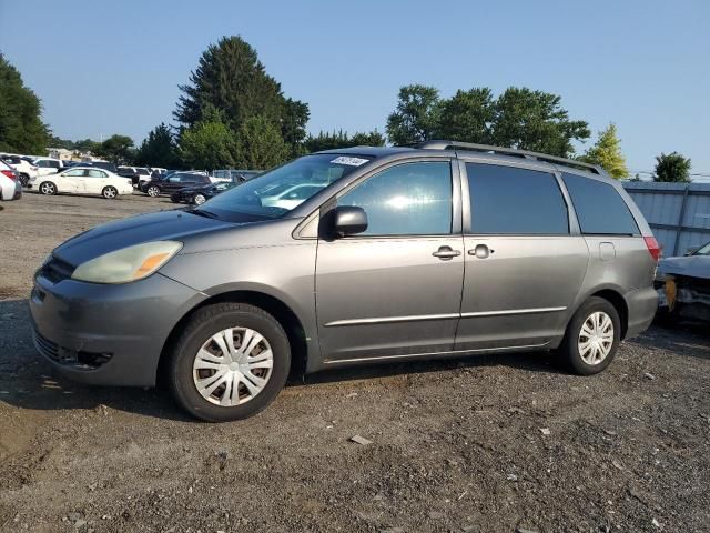 2004 Toyota Sienna CE