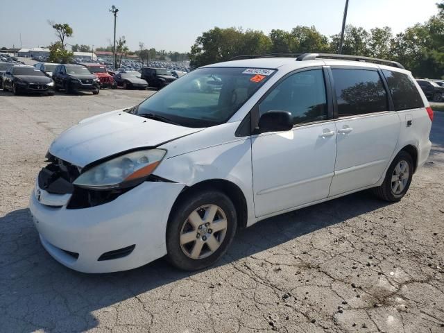 2009 Toyota Sienna CE